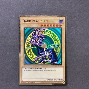 Yu-Gi-Oh! Dark Magician MAGO-EN002 Maximum Gold Rare 1st edition Near Mint Condition