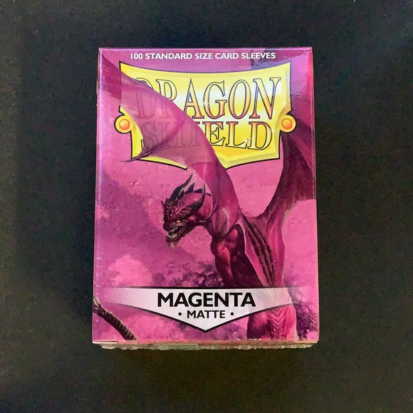 Dragon Shield - 100 Standard size card sleeves - Magenta Matte